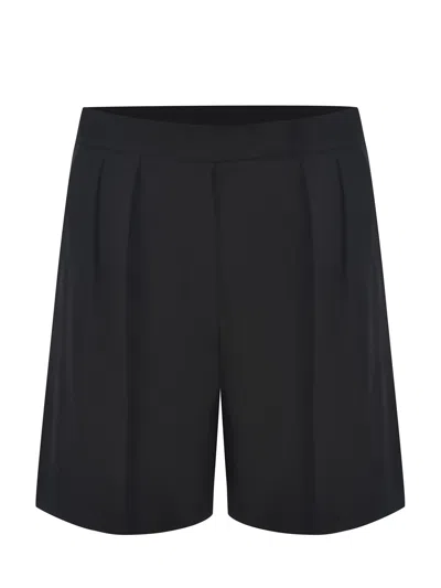 Max Mara Short 's  "jessica"