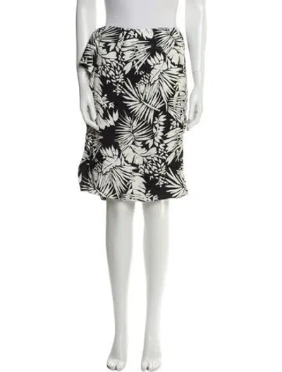 Pre-owned Max Mara Silk Knee-length Skirt In Black