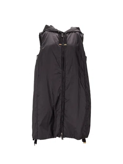 Max Mara The Cube Imbottito Smanicato In Black