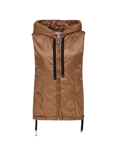 Max Mara The Cube Padded Down Vest In Sand