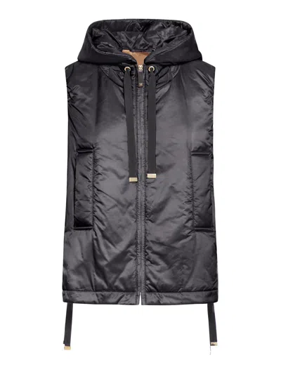 Max Mara The Cube Padded Vest With Hood In Waterproof Canvas In Black