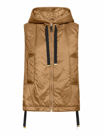 Max Mara The Cube Padded Vest With Hood In Waterproof Canvas In Nude & Neutrals