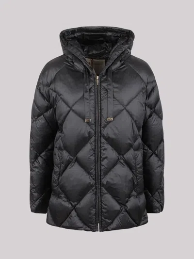 Max Mara The Cube Reversible Down Jacket In Water-resistant Canvas In Black