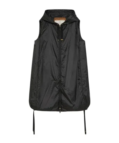 Max Mara The Cube Sleeveless Hooded Puffer Jacket In Black