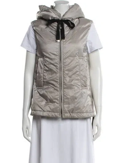 Pre-owned Max Mara Vest In Neutrals