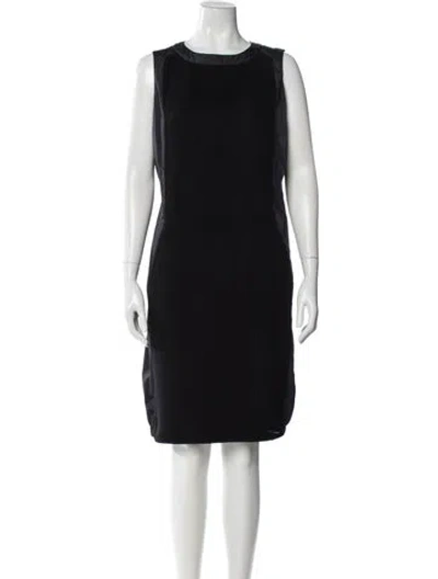 Pre-owned Max Mara Virgin Wool Knee-length Dress In Black