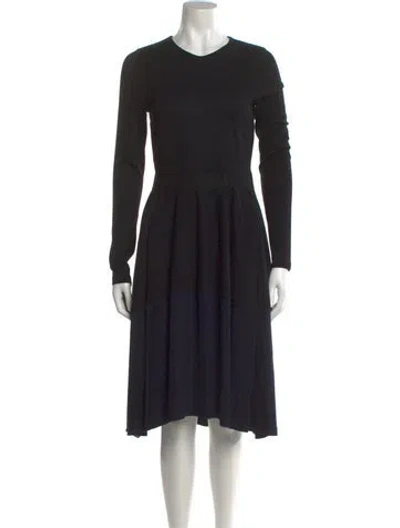 Pre-owned Max Mara Virgin Wool Knee-length Dress In Black