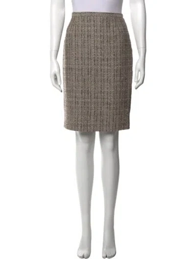 Pre-owned Max Mara Virgin Wool Knee-length Skirt In Neutrals