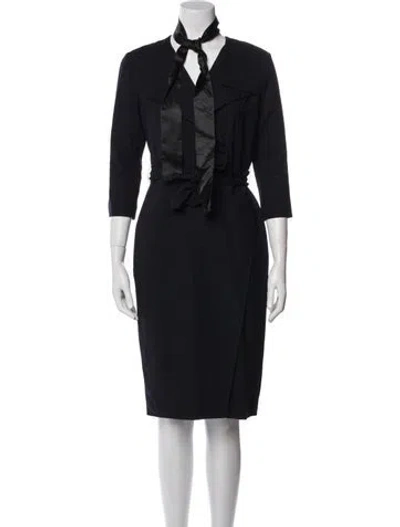 Pre-owned Max Mara Virgin Wool Midi Length Dress In Blue