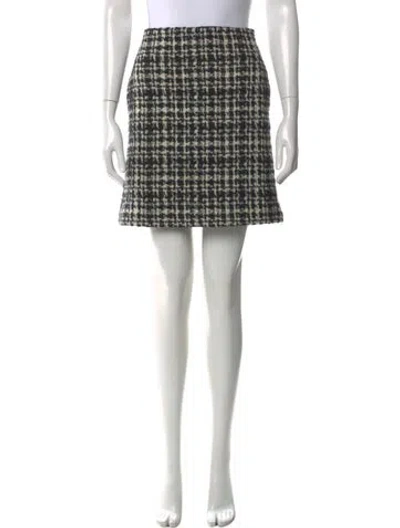 Pre-owned Max Mara Virgin Wool Mini Skirt In Black