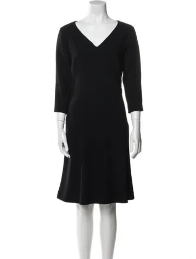Pre-owned Max Mara V-neck Knee-length Dress In Black