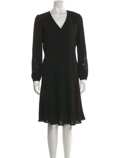 Pre-owned Max Mara V-neck Knee-length Dress In Black