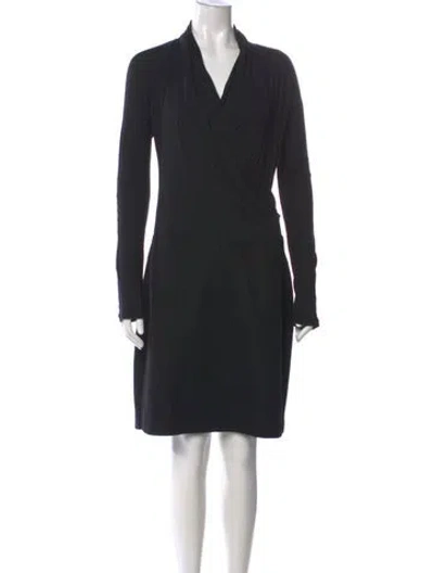Pre-owned Max Mara V-neck Knee-length Dress In Black