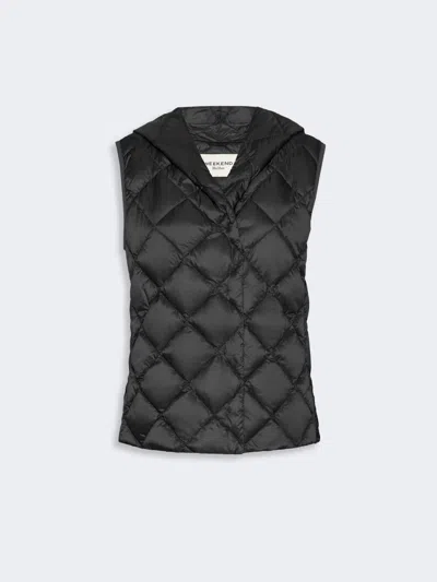 Max Mara Water-repellent Plain-weave Fabric Padded Gilet In Black