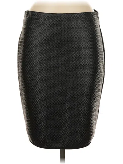 Pre-owned Max Studio Faux Leather Skirt In Black