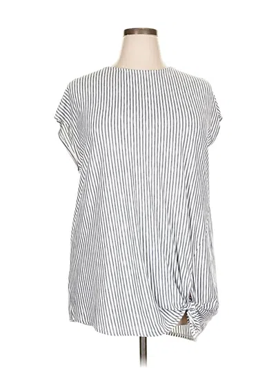 Pre-owned Max Studio Sleeveless T-shirt In Silver