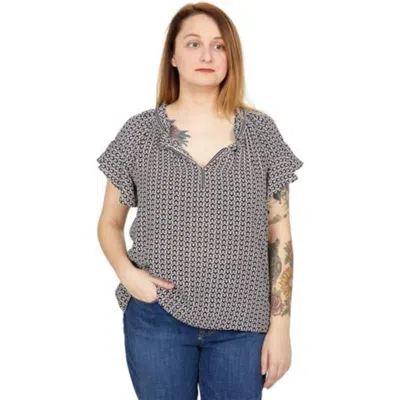 Max Studio Top Women's Black Geometric Split V-neck Flutter Sleeve Jdm540