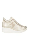 Max Woman Sneakers Platinum Size 8 Leather