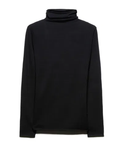 Maxco. In Black