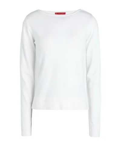 Maxco. Jumpers In White