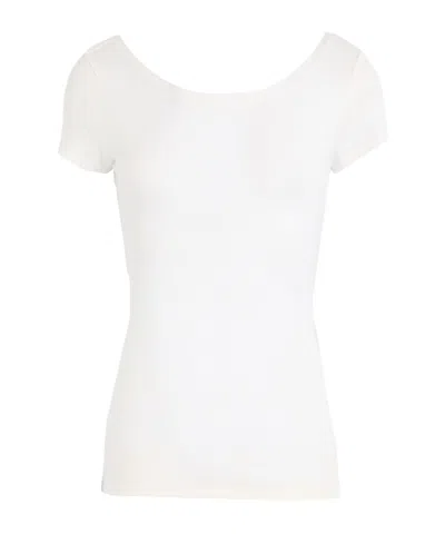 Maxco. Lightweight Knit Short Sleeve Top In White