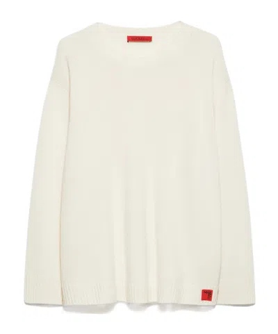 Maxco. Oversized Wool And Cashmere Pullover In White