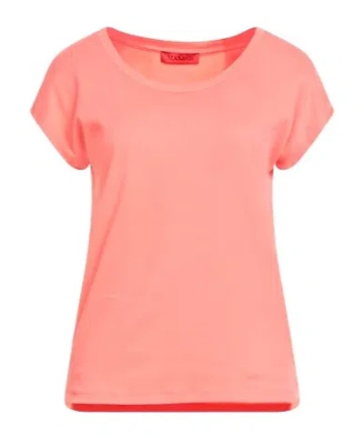Maxco. T-shirt In Pink
