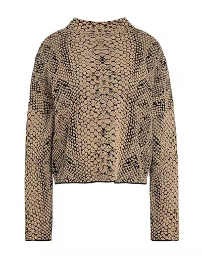 Maxco. Two-tone Knit Top In Nude
