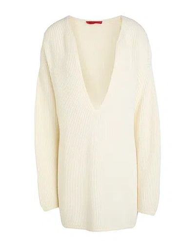 Maxco. V-neck Long-sleeve Lightweight Knit Sweater In White
