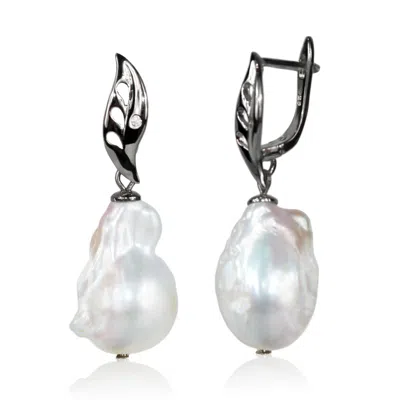 Mayfair Pearls Women's White / Silver Silver Leaf White Baroque Earrings