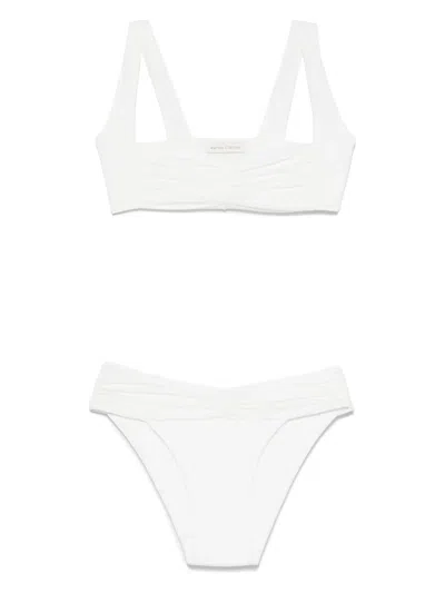 Maygel Coronel Guandú Bikini In Weiss