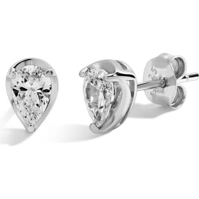 Mazin Jewels Center Stage Studs In Metallic