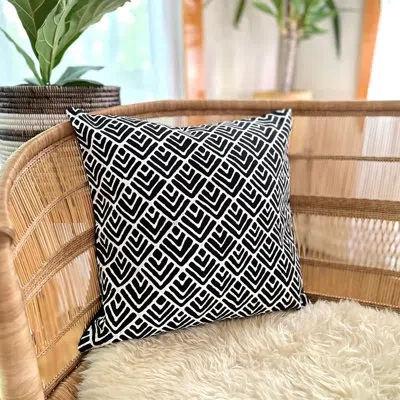 Mbare Geometric Cotton Pillow Cover In White
