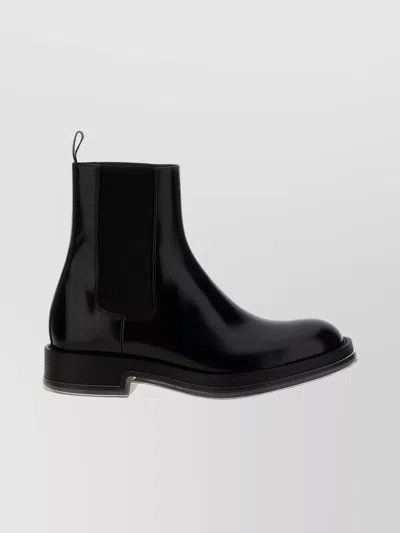 Mc Queen Chelsea Boots With Chunky Sole And Pull Tab In Black