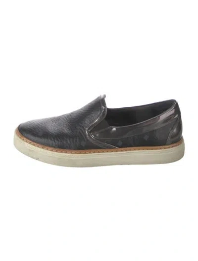 Pre-owned Mcm Leather Sneakers In Black