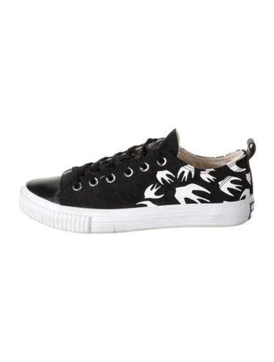 Pre-owned Mcq By Alexander Mcqueen Canvas Graphic Print Sneakers In Black