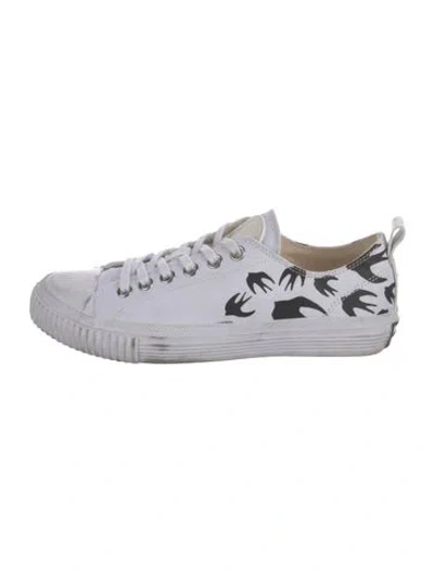 Pre-owned Mcq By Alexander Mcqueen Canvas Graphic Print Sneakers In White