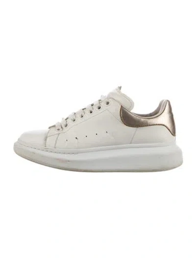 Pre-owned Mcq By Alexander Mcqueen Leather Sneakers In White