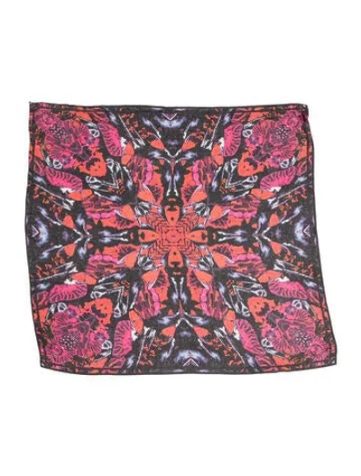 Pre-owned Mcq By Alexander Mcqueen Pirarucu Skull Scarf In Black