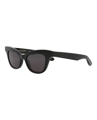 Pre-owned Mcq By Alexander Mcqueen Women's Mcq Alexander Mcqueen Alexander Mcqueen Cat Eye Sunglasses In Black Black Grey (am0381s/3001