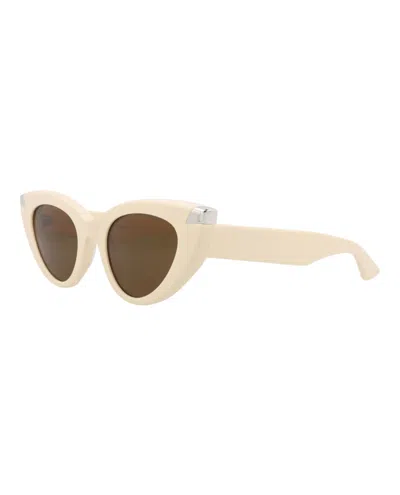 Pre-owned Mcq By Alexander Mcqueen Women's Mcq Alexander Mcqueen Alexander Mcqueen Cat Eye Sunglasses In Ivory Ivory Brown (am0442s/300