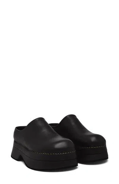 Alexander Mcqueen Mcqueen Stone Clog In Black