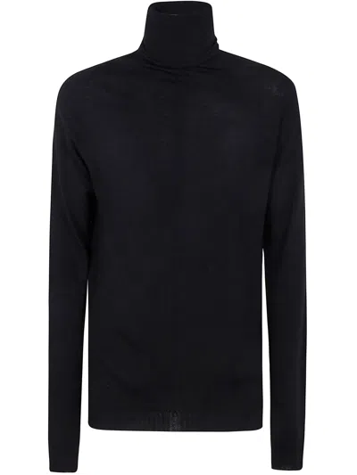 Md75 Turtle Neck Sweater In Black