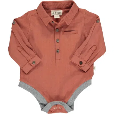 Me & Henry Kids' Boy's Jasper Cotton Woven Onesie In Rust In Brown