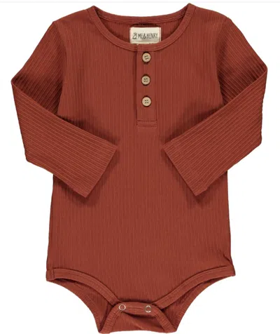 Me & Henry Kids Aynor Rib Onesie In Rust In Brown
