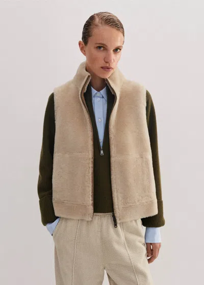 Me+em Reversible Shearling Zip Vest In Tan/cream