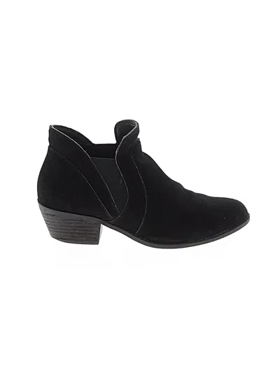 Pre-owned Me Too Ankle Boots In Black