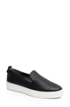 Me Too Fay Slip-on Sneaker In Black