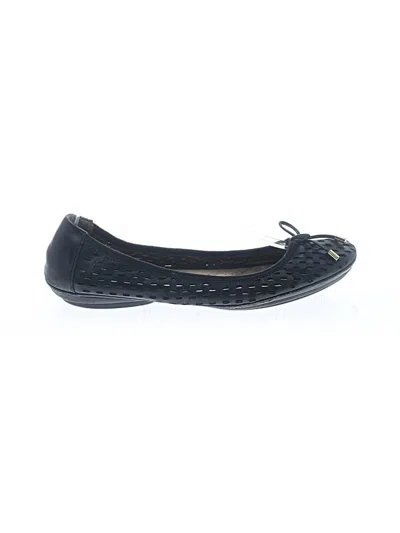 Pre-owned Me Too Flats In Black