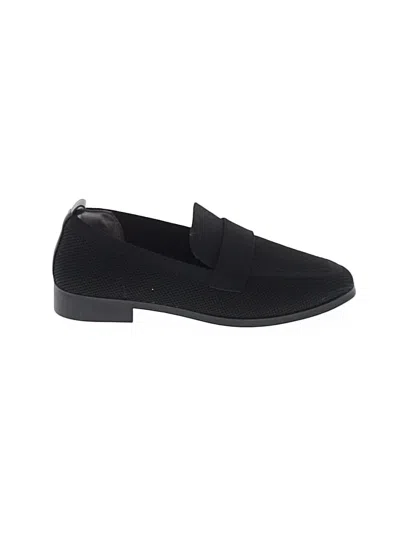 Pre-owned Me Too Flats In Black